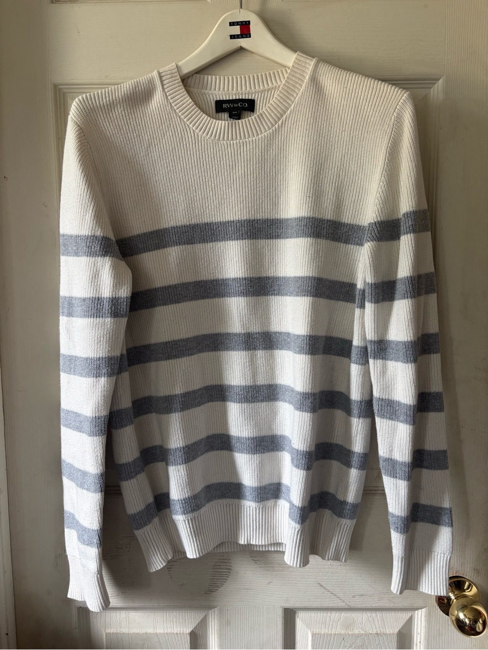 RW&CO. White Crewneck Sweater with Gray Stripes